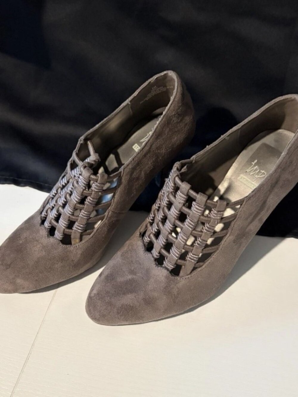 Women’s Brown Suede Woven Slip-On Pumps Round Toe